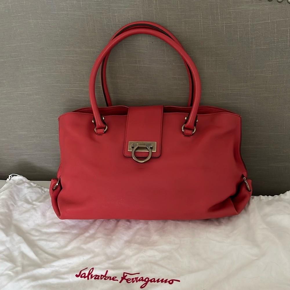 Authentic Ferragamo 2009 Shoulder Bag in Red